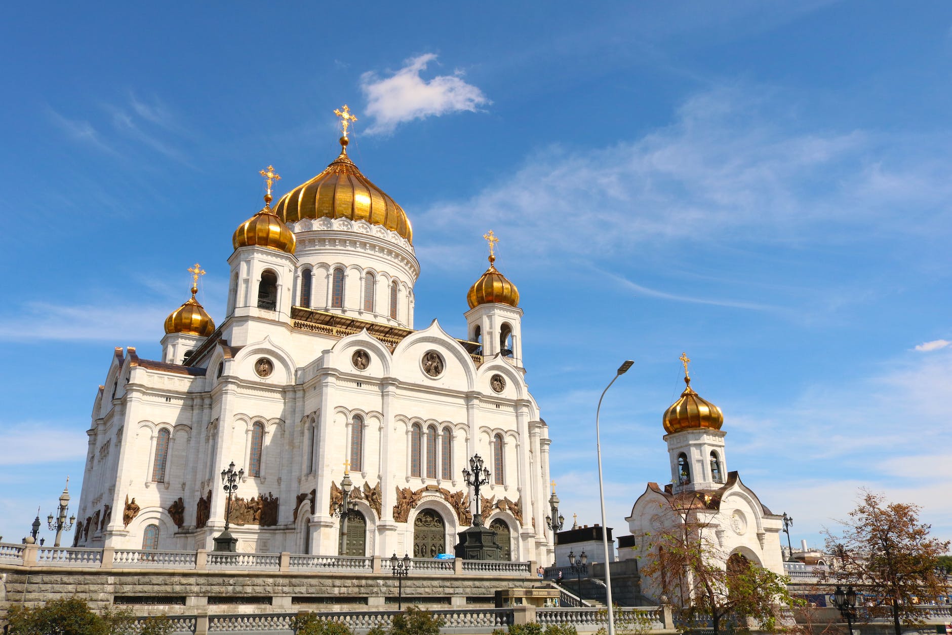 cathedral of christ the saviour in moscow