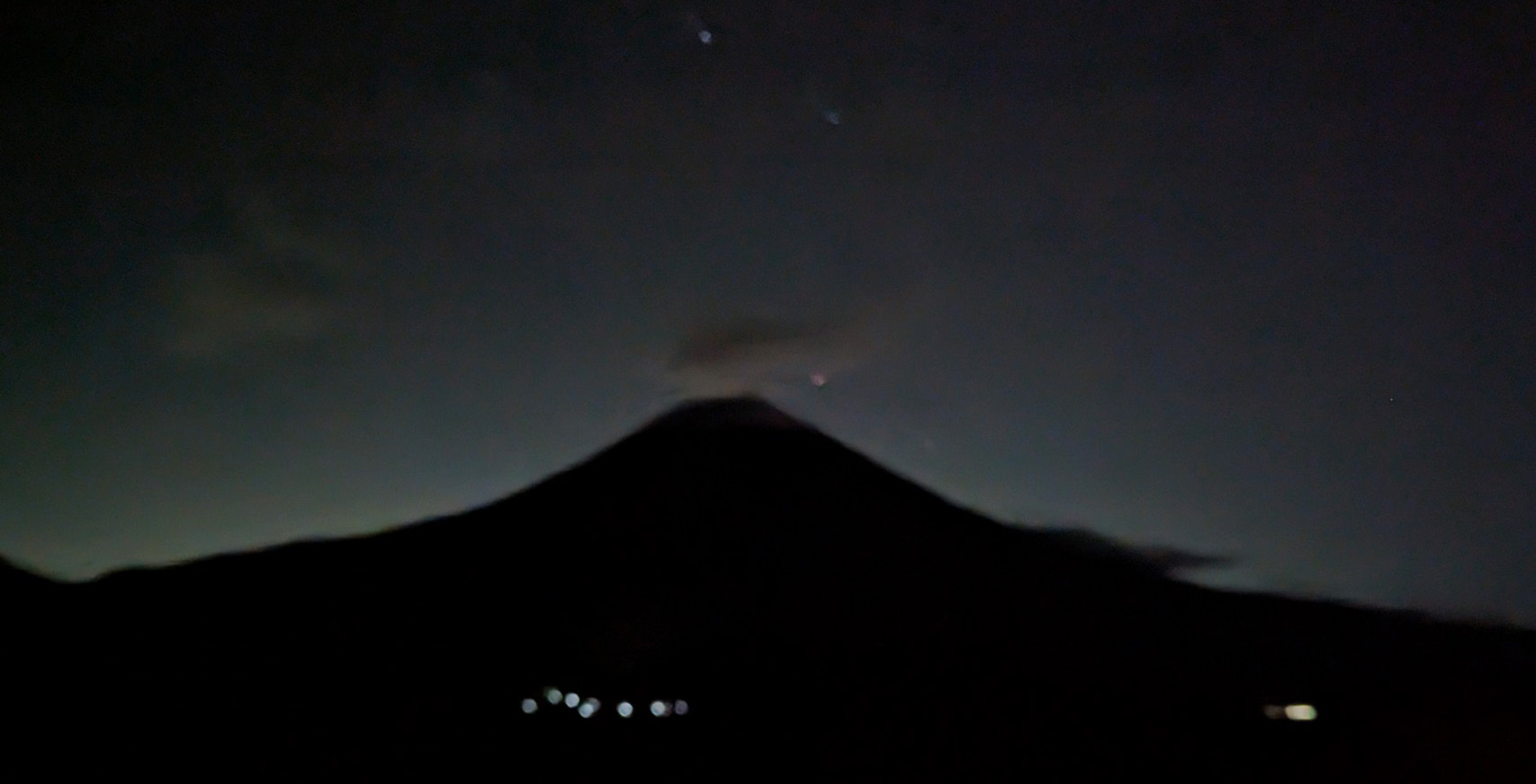 夜の富士山（田貫湖から）